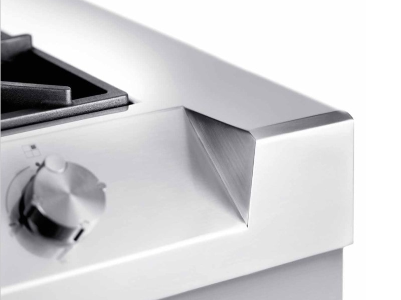 Rangetop Foster Milano, disponibile oltre che nelle classiche installazioni da incasso