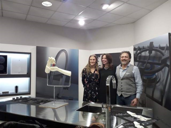 QUÉDENSE DE MÁRMOL, MÁS AÚN, DE MANTEQUILLA