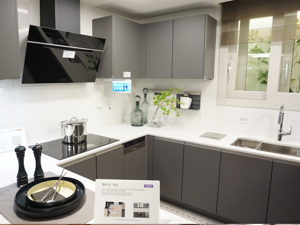 Lamian Readers Circle