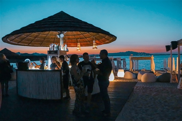 Foster e Zero Barriere presentano la collezione outdoor luxury di Foster