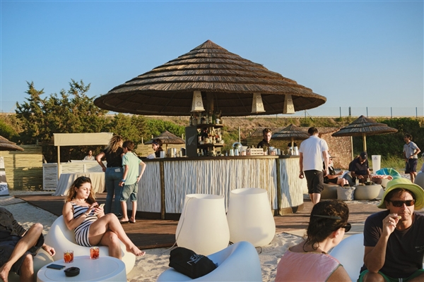 Foster e Zero Barriere presentano la collezione outdoor luxury di Foster