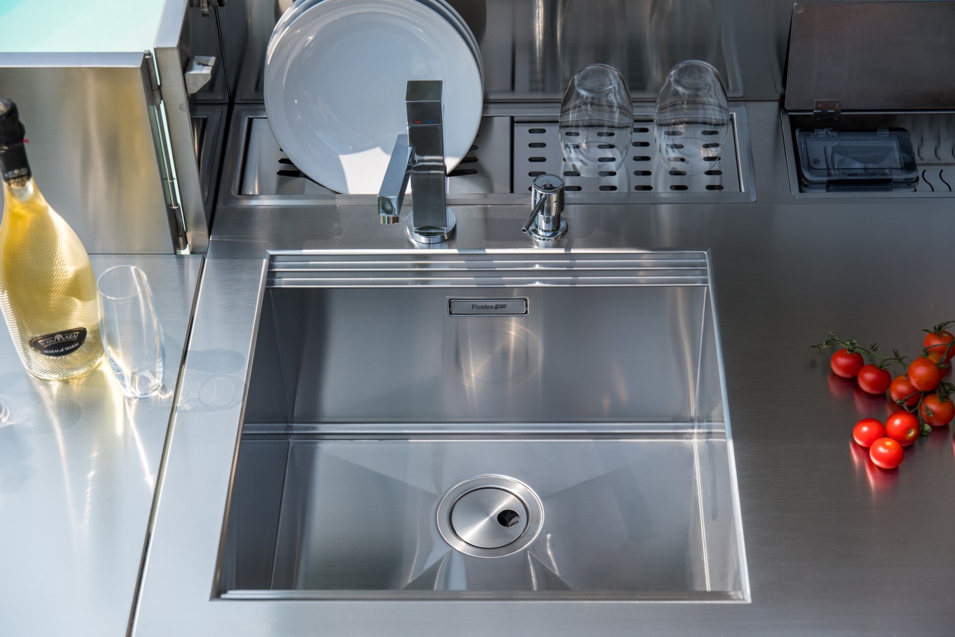 Finalmente... Práctica, cocina para exteriores en acero inoxidable