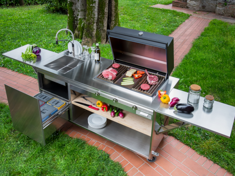 La collezione di cucine da esterno si arricchisce con un nuovo prodotto,  Finalmente Barbecue.