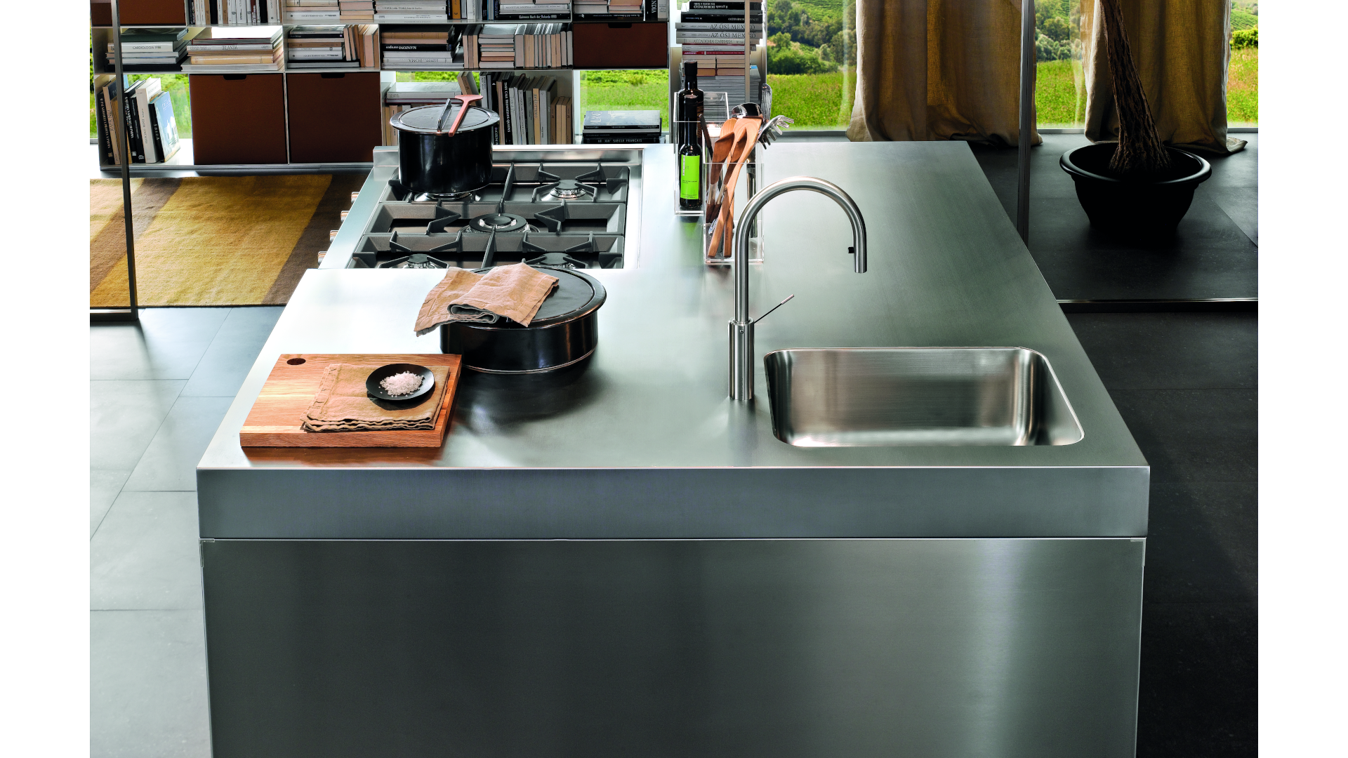 Design plays with functionality