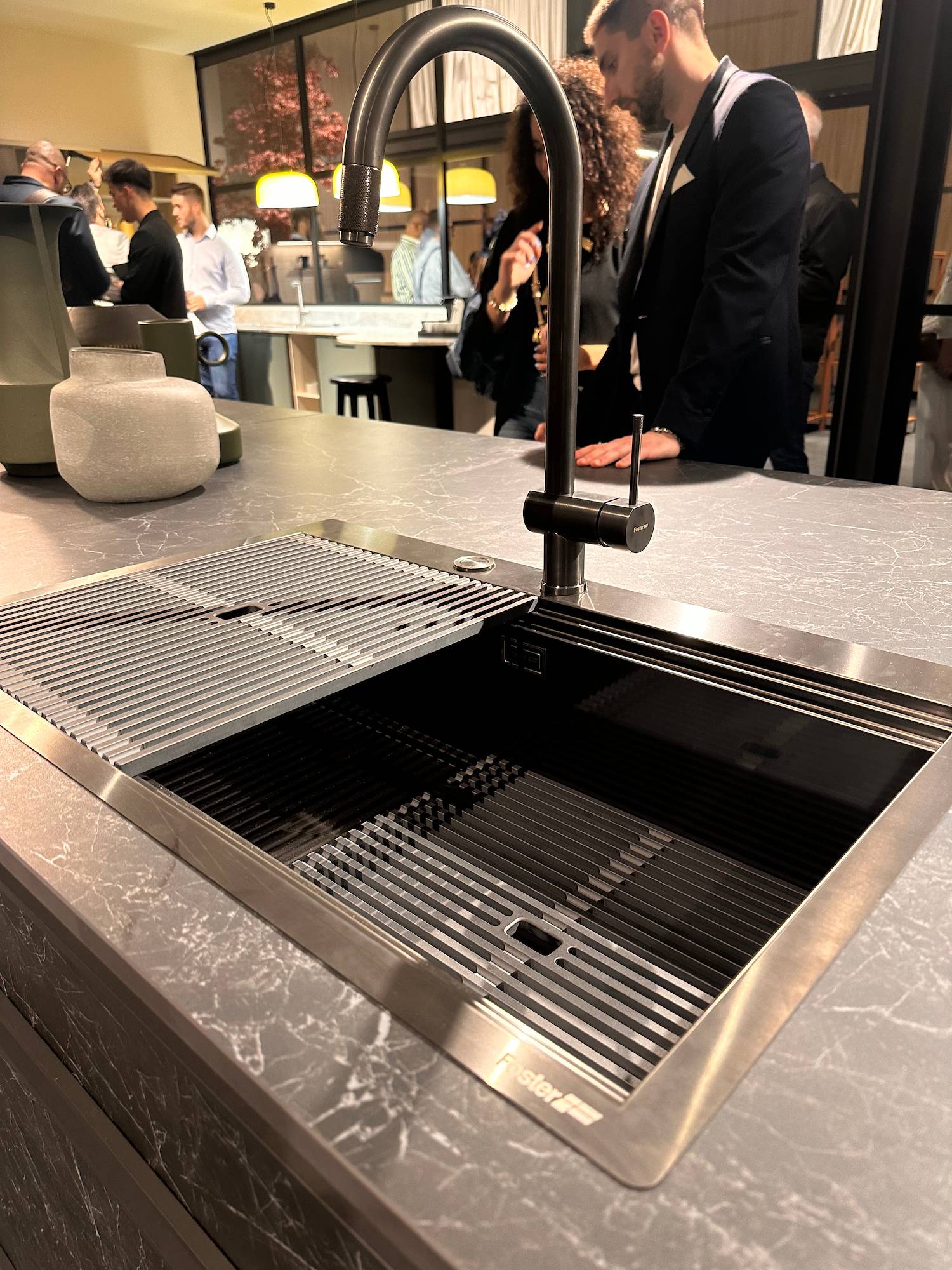 Foster Protagonista alla Milano Design Week 2026: L'Eccellenza in Mostra tra FTK e Fuorisalone