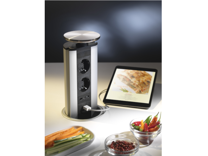 Reverse or slide extractable towers The right model for everyone.